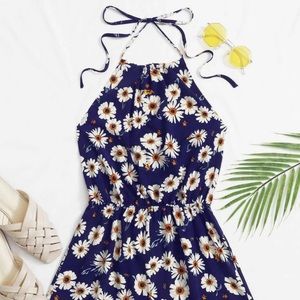 💜Halter floral romper💜